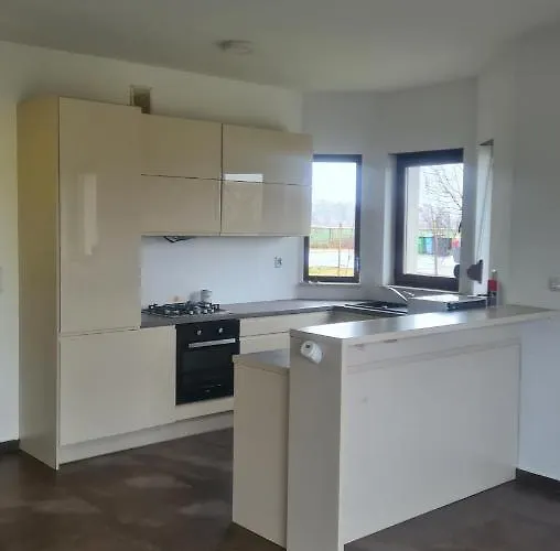 아파트 Dom Pod Wroclawiem16 Domasław